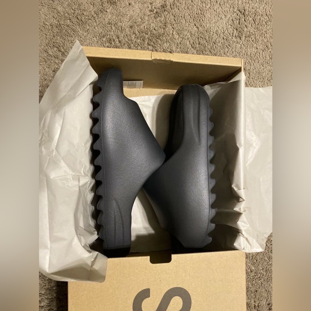 Yeezy Slide
